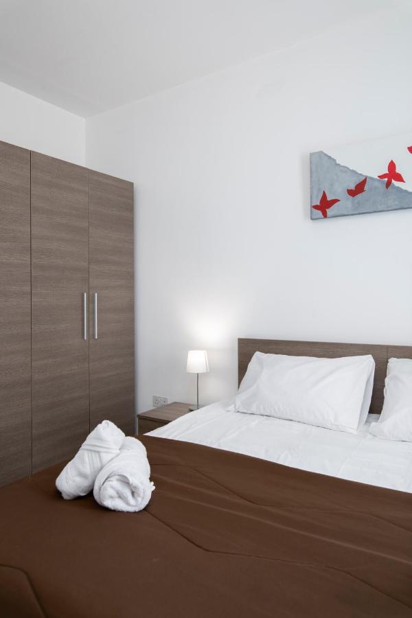 Sea View Apartment 2 Bedrooms 2 Bathrooms, 2 Minutes Away From The Sea San Giuliano Esterno foto