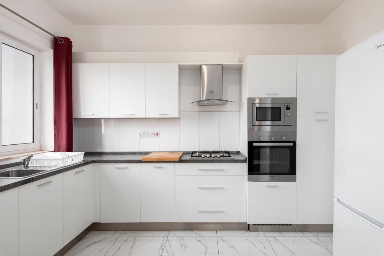 Sea View Apartment 2 Bedrooms 2 Bathrooms, 2 Minutes Away From The Sea San Giuliano Esterno foto